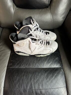Air Jordan Men's 6 Retro “Reverse Oreo” sneakers